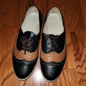 Vintage style brogue oxford shoe